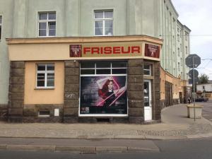504-Friseur-Fassadenschild-3d-Einzelbuchstabe-fraesen