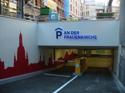 Beschriftungen – Parkplatz Tiefgarage An der Frauenkirche