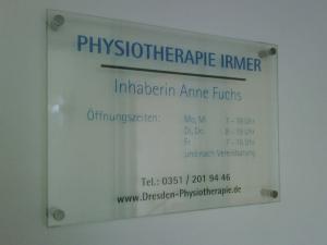 241-Physiotherapie-Schild