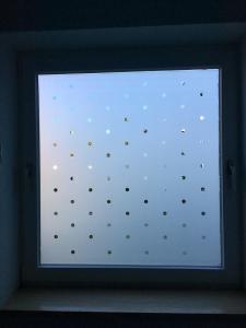 Glasdekor Klebefolie Punkte Wohnung Fenster