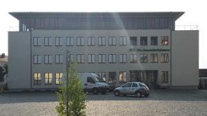 1002 Sonnenschutzfolierung, Schutzfolien AOK-Grossenhain