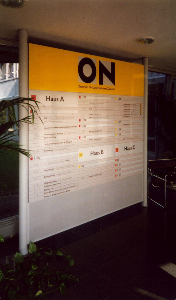 Infopanel Sign 319-on-infopanel-system400x300cm | WEGASwerbung | Beschriftung | Druck ...