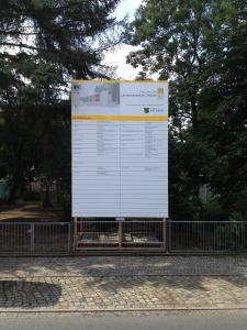 509_Bauschild zur Miete Schule Dresden