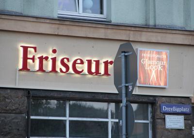 558-LED-Buchstaben Fassade Friseur Mickten Dresden