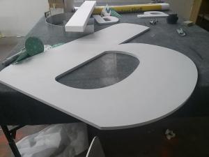 603-Einzelbuchstabe-PVC-Hinten Werbeagentur Werbetechnik Wegaswerbung Dresden