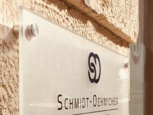 606-Schild-Acrylglas-Abstandshalter