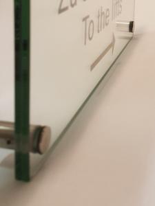 618-Glasschild-Wandschild-Tuerschild