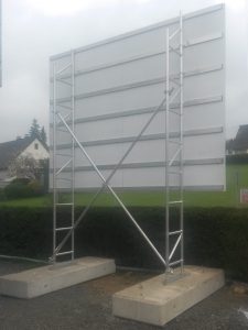 639-Bauschild-mobil-Alutraverse-Betonfuss-Vermietung-Verkauf