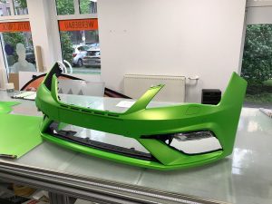 625-Autofolierung-Spoiler-kleben-Autofolie-Carwrapping