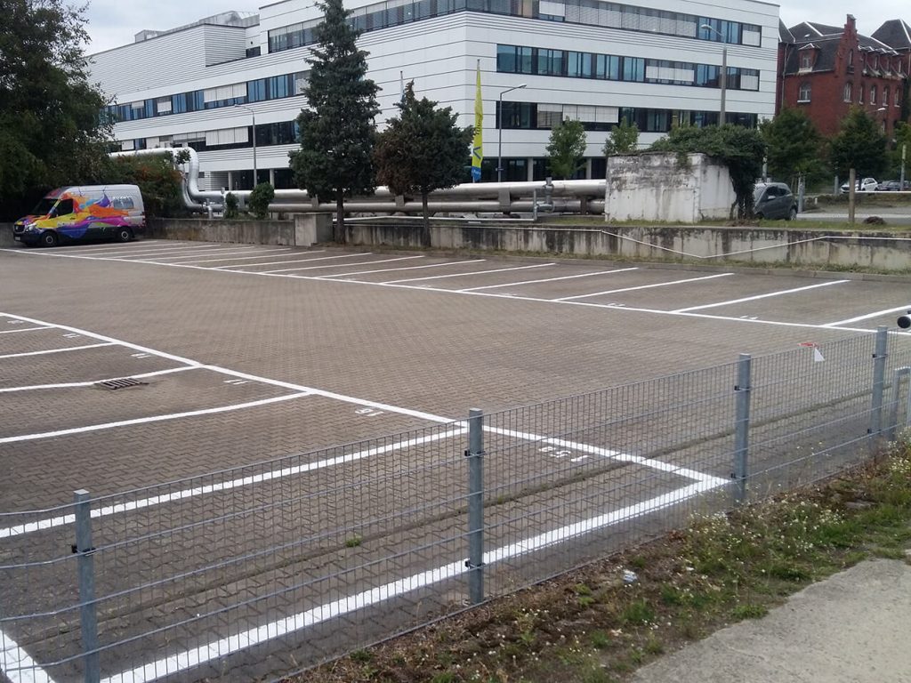 Parkplatz Kennzeichnung auf dem Boden