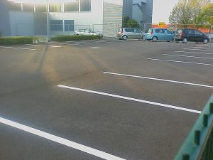 659-Parkplatz-Stellplatz-Markierungslinien-Fahrbahnfarbe