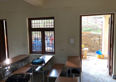 neues Klassenzimmer durch Spenden in Schule Bergdorf in Nepal