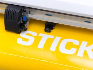669-Beschriftung-Klebefolie-Aufkleber-Sticker-Konturschnitt-cut-plotten-Einzelbuchstaben