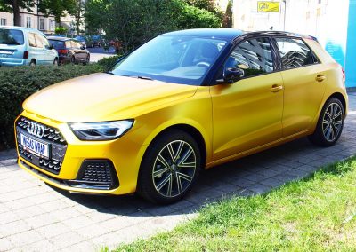 628-Autofolie-Avery-metallicsatin-energetic-yellow-Vollfolienverklebung-Audi