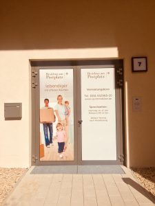 672-Fensterbild transluzent-Klettband-Montage-temporaer