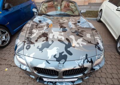 Autofolie-Carwrapping-Camouflage-Cardesign-Vollfolierung-Armee-Militaer