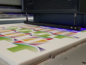 530-Werbemittel-Acrylglas-Plexiglas-Plattendirektdruck