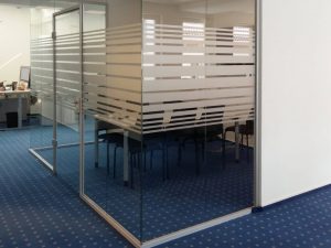 681-Glasdekorfolie-Sichtschutz-Fensterfolie-Blickschutz-Streifendekor