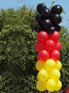 Luftballons-rot-schwarz-gelb-Deutschland-Werbeballon-Feier-Party-Dekoration