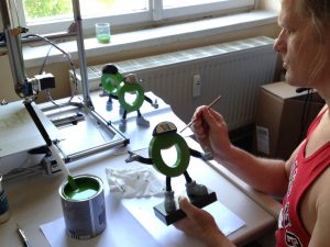 512-3d-Drucker-Plastik-Figur-drucken-bemalen