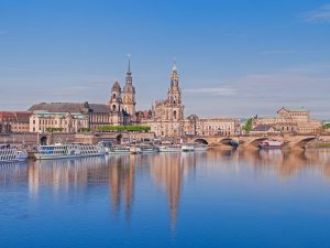 0120-4-Panorama-Wandbild-Skyline-Silhouette-Dresden-Frauenkirche-Elbe-Dampfer-Leinwanddruck