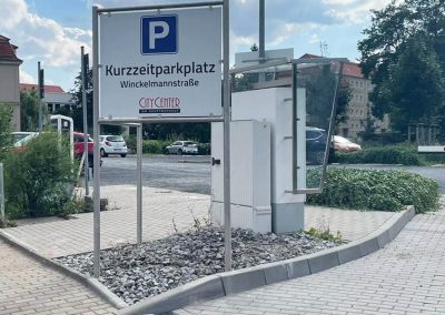 700-Edelstahl-Dreieck-Aufsteller-Parkplatzschild-Citycenter