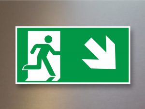 Aufkleber-Schild-Rettungszeichen-weiss-Rettungsweg- rechts-unten-Pfeil-E002-RU45grad