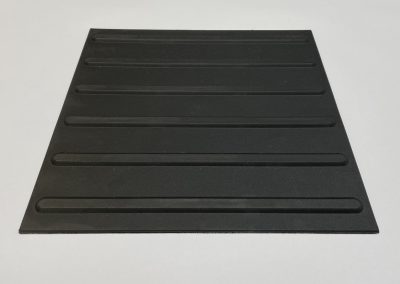 1010-haptischer-Boden-Bodenindikatoren-Platte-Polyurethan-300x300mm-6-Linien-16mm-schwarz