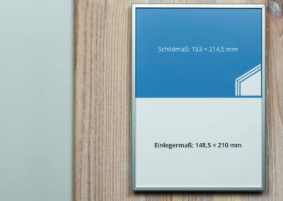 Schildersystem-6-Infoschild 153x214mm-duenn 5mm Rahmen-Wandmontage