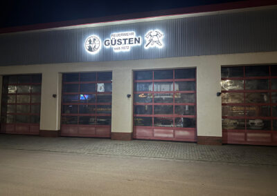 748-Leuchtbuchstaben-Rueckleuchter-Feuerwehr