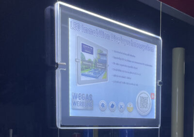 WG20259_Immobilien_LED_Displayrahmen_Frontseite