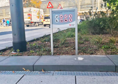 755-Aufsteller-Hinweisschild-Verbotsschild-oeffentlicher-Raum