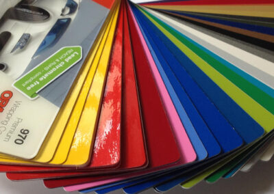 Folienshop-Carwrapping-Autofolie-Farbfaecher-Oracal-970