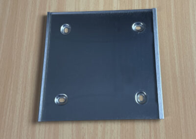Tuerschild-niroplex-schmaler-Edelstahl-Rahmen-Acrylabdeckung