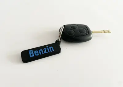 Autoschluesselanhaenger-3D-Druck-Benzin