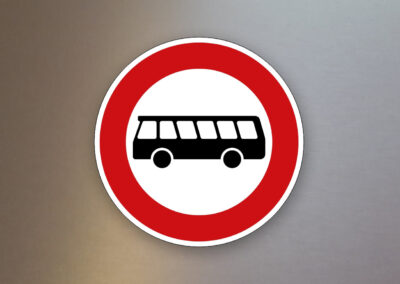 Verbotsschild-Verkehrsschild-Verbot-für-kraftomnibusse-257-54