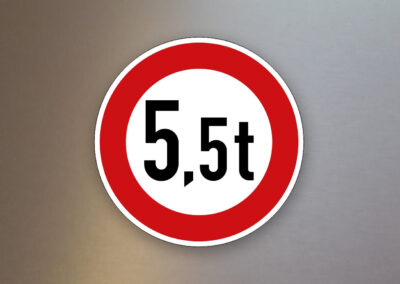 Verbotsschild-Verkehrsschild-tatsaechliche-masse-262
