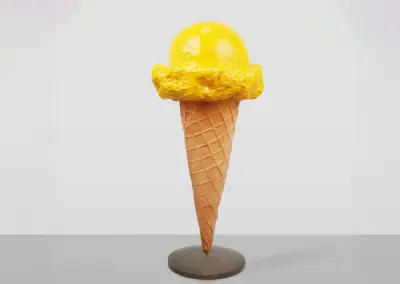 3-D-Werbefigur-Werbeaufsteller-Dekorationsfigur-Plastik-Eistuete-1-Eiskugel-155cm
