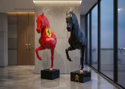 3-D-XXL-Pferdefigur-Bueste-Sockel-Ferrari-rotes-Pferd