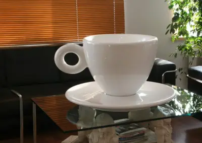 3D-XL-Werbefigur-Werbeaufsteller-Kaffeetasse-Teller-80x55cm