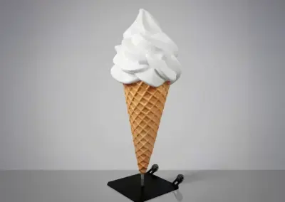 3D-XXL-Werbefigur-Werbeaufsteller-mobil-Eistuete-Softeis-Vanille
