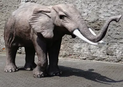 3D-Tierfigur-Elefant-Lebensgross-410x223x155cm
