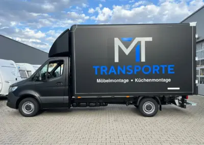 635-Beschriftung-Transporterflotte-MT-Transporte-Moebelmontage-Kuechenmontage-1