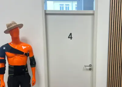773-Beschriftung-Buerotuer-Zimmernummer-4