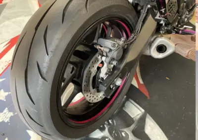 775-Motorraddesign-Felgenband-Autofolie-rosa-pink-metallic